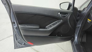 2016 Kia Forte 5-Door LX